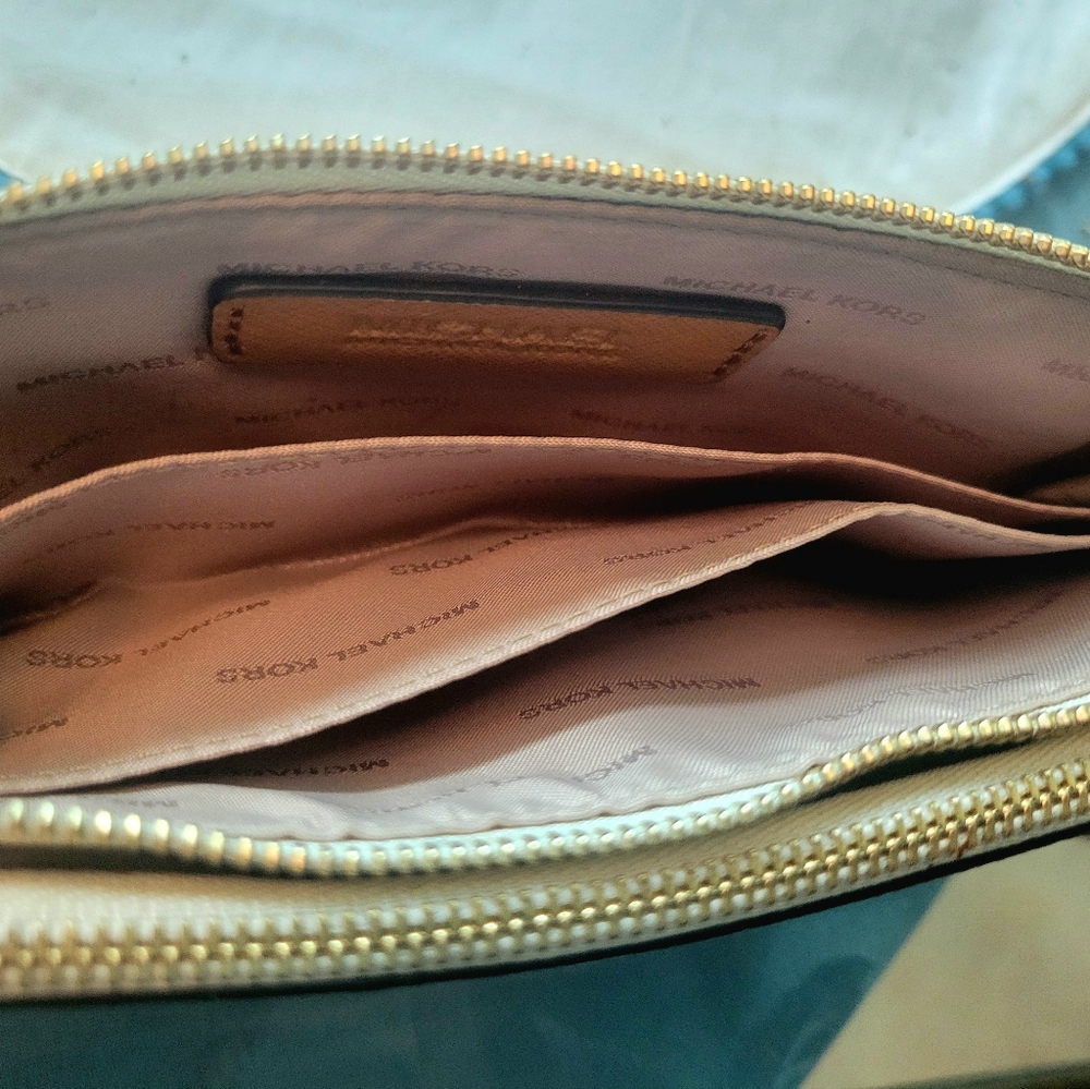 Michael Kors Cream & Tan M K Wristlet - Picture 4 of 8